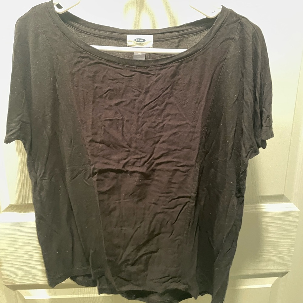 Black tee